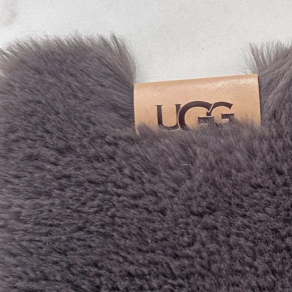 UGG Gray faux fur rug